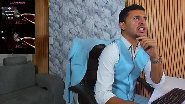 Snapshot of Hideintheoffice chatting on 19, 1, 2026 Hideintheoffice online show from 19, 1, 2026