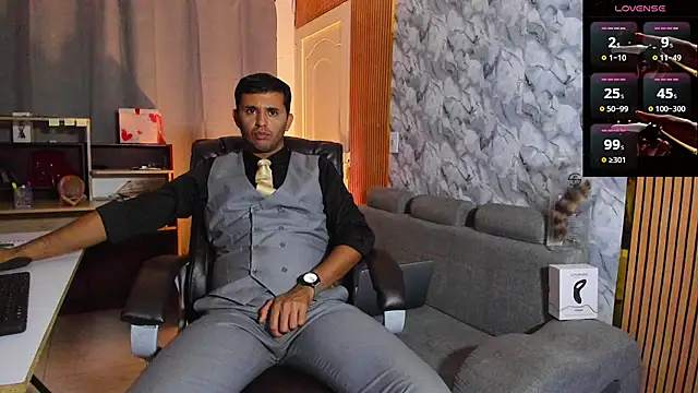 Snapshot of Hideintheoffice chatting on 13, 2, 2026 Hideintheoffice online show from 13, 2, 2026