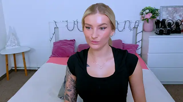 Snapshot of Lia_Benini chatting on 16, 3, 2026 Lia Benini online show from 16, 3, 2026