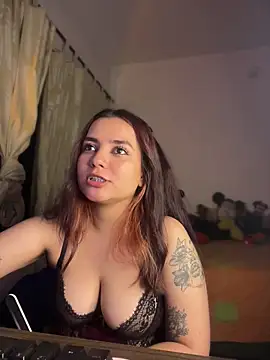 Snapshot of Ema_kraus chatting on 27, 5, 2026 Ema kraus online show from 27, 5, 2026