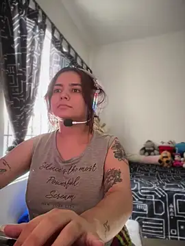 Snapshot of Ema_kraus chatting on 7, 6, 2026 Ema kraus online show from 7, 6, 2026