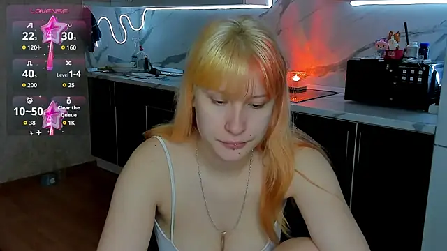 Snapshot of Sweet_white_chocolate chatting on 27, 11, 2025 Sweet white chocolate online show from 27, 11, 2025