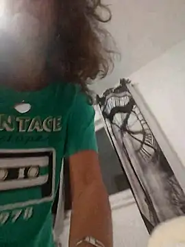 Snapshot of naughty69curls chatting on 8, 10, 2025 naughty69curls online show from 8, 10, 2025