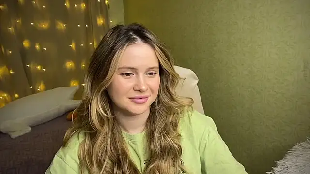 Snapshot of IlonaMurf chatting on 10, 1, 2025 IlonaMurf online show from 10, 1, 2025