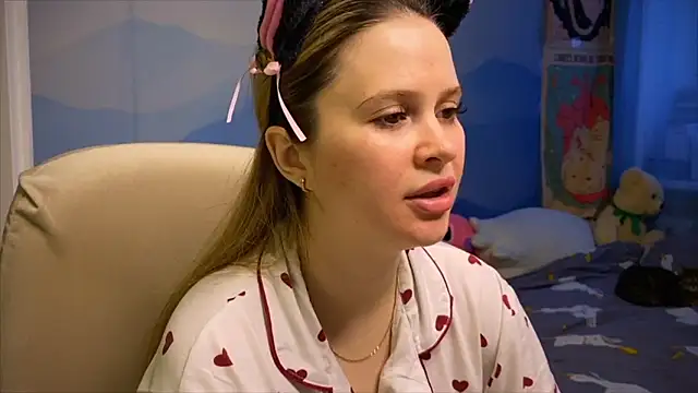 Snapshot of IlonaMurf chatting on 15, 12, 2025 IlonaMurf online show from 15, 12, 2025