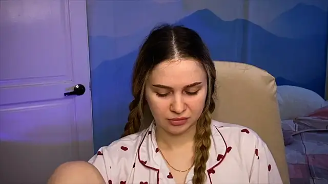 Snapshot of IlonaMurf chatting on 5, 3, 2026 IlonaMurf online show from 5, 3, 2026