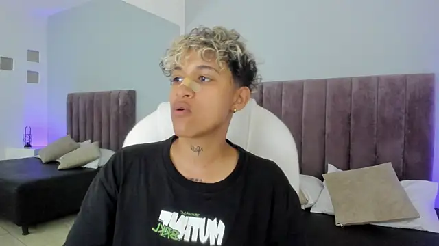 Dominick jones online show from 11, 2, 2025