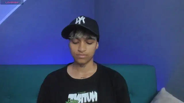 Dominick jones online show from 4, 3, 2025