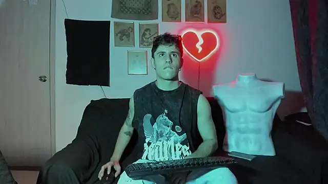 Antonello Vannucci online show from 1, 1, 2025