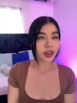 Lily Woodz online show from 2, 5, 2026