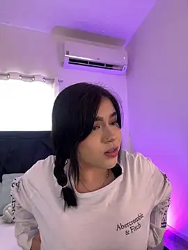 Lily Woodz online show from 2, 7, 2026
