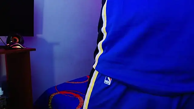 Snapshot of miia-liiam chatting on 12, 2, 2026 miia-liiam online show from 12, 2, 2026