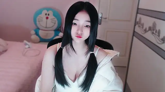 xiao-xiao-D online show from 4, 11, 2025