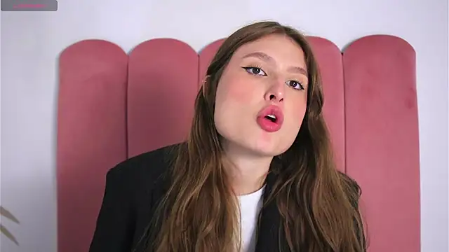 Daisha Riley online show from 15, 1, 2025