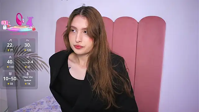 Daisha Riley online show from 4, 3, 2025