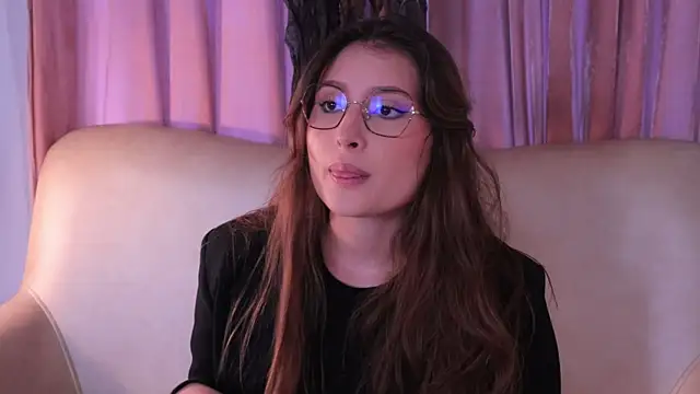 Daisha Riley online show from 22, 10, 2025