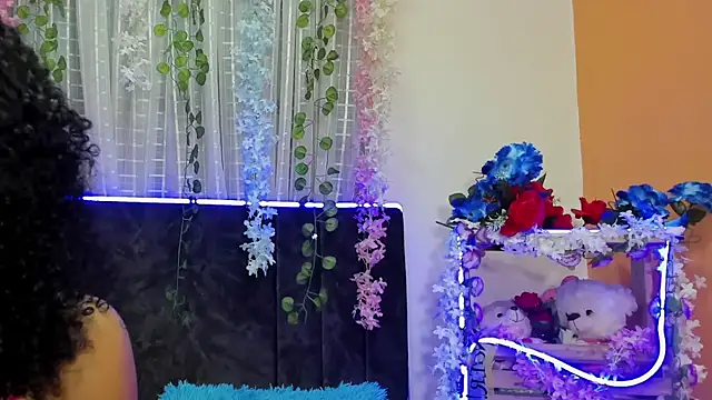 CintiaWalker online show from 12, 11, 2025