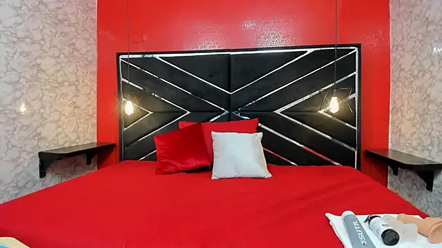 Snapshot of SEXY_HOTTIE__ chatting on 4, 1, 2025 SEXY HOTTIE online show from 4, 1, 2025