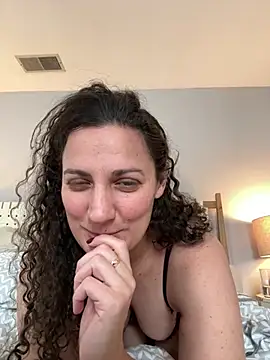 Snapshot of snarley33 chatting on 11, 2, 2026 snarley33 online show from 11, 2, 2026