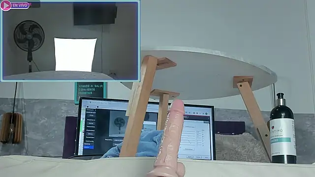 Little lili19 online show from 12, 1, 2025