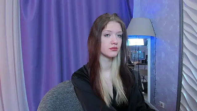 Lina Vi online show from 5, 1, 2025