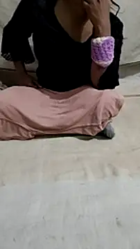 Snapshot of Looliya02 chatting on 25, 12, 2024 Looliya02 online show from 25, 12, 2024