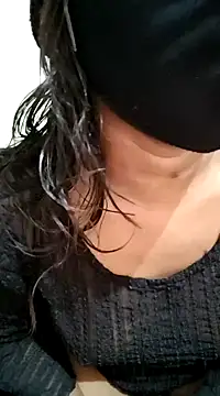 Snapshot of Looliya02 chatting on 24, 1, 2025 Looliya02 online show from 24, 1, 2025