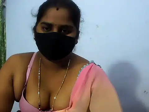 Snapshot of telugu_indhu_0001 chatting on 4, 10, 2025 telugu indhu 0001 online show from 4, 10, 2025