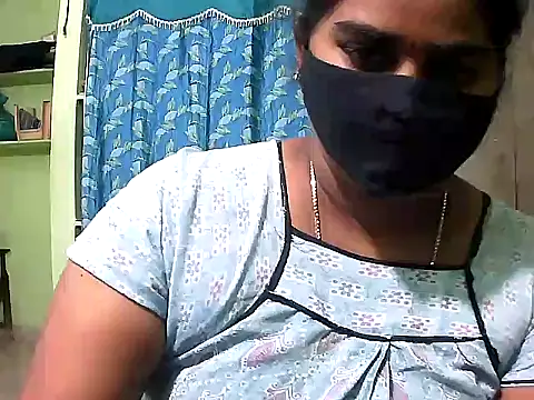 Snapshot of telugu_indhu_0001 chatting on 15, 11, 2025 telugu indhu 0001 online show from 15, 11, 2025