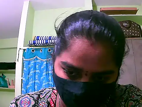 Snapshot of telugu_indhu_0001 chatting on 17, 11, 2025 telugu indhu 0001 online show from 17, 11, 2025