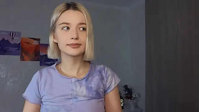 Snapshot of LucyLure chatting on 21, 12, 2024 LucyLure online show from 21, 12, 2024