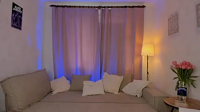 Snapshot of LucyLure chatting on 4, 2, 2025 LucyLure online show from 4, 2, 2025