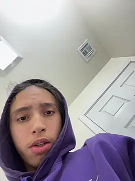 Snapshot of qbaby96 chatting on 21, 12, 2024 qbaby96 online show from 21, 12, 2024