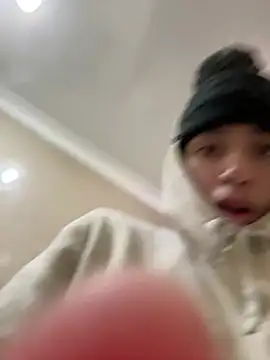 Snapshot of qbaby96 chatting on 23, 1, 2025 qbaby96 online show from 23, 1, 2025