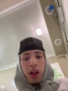 Snapshot of qbaby96 chatting on 4, 3, 2025 qbaby96 online show from 4, 3, 2025