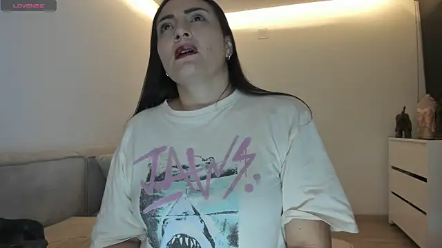 Snapshot of mariana_1_ chatting on 3, 3, 2026 mariana 1 online show from 3, 3, 2026