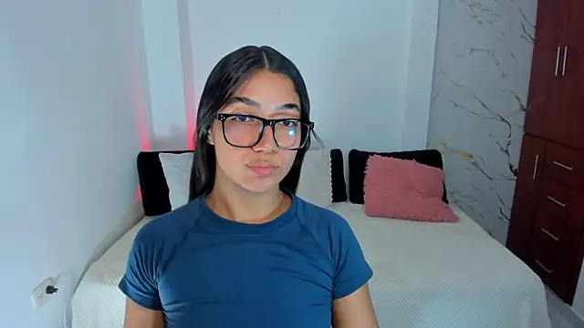 Snapshot of martina_roldam chatting on 14, 5, 2026 martina roldam online show from 14, 5, 2026