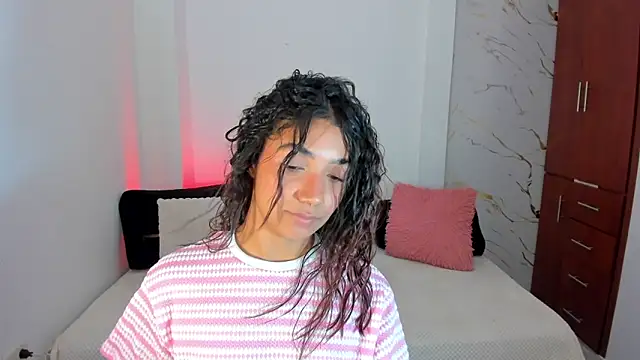Snapshot of martina_roldam chatting on 21, 5, 2026 martina roldam online show from 21, 5, 2026