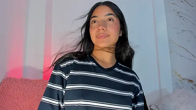 Snapshot of martina_roldam chatting on 5, 6, 2026 martina roldam online show from 5, 6, 2026