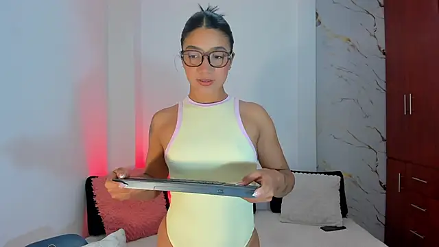 Snapshot of martina_roldam chatting on 13, 6, 2026 martina roldam online show from 13, 6, 2026