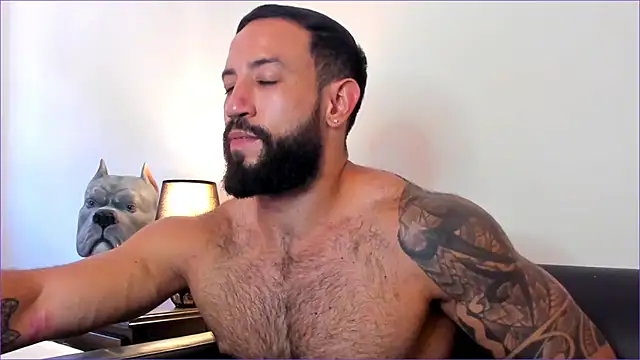 Snapshot of BradLeon_ chatting on 7, 10, 2025 BradLeon online show from 7, 10, 2025