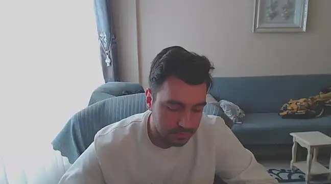 handsomeee04 online show from 16, 3, 2025