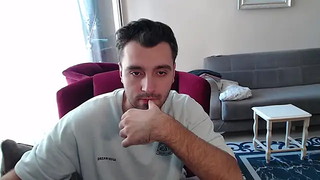 handsomeee04 online show from 23, 9, 2025