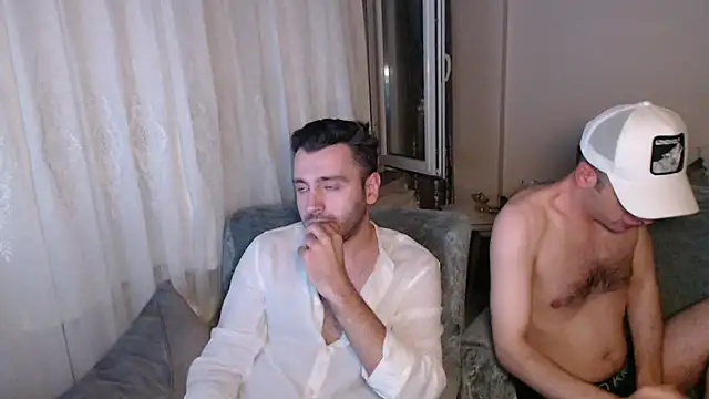 handsomeee04 online show from 27, 6, 2026