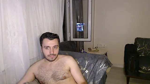 handsomeee04 online show from 17, 7, 2026