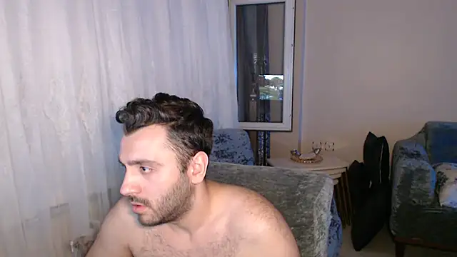handsomeee04 online show from 18, 7, 2026