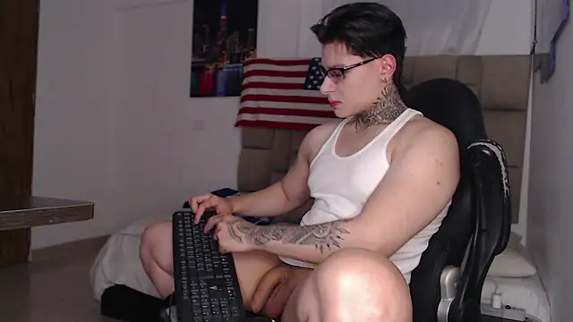 DennisWalkerr online show from 4, 1, 2025