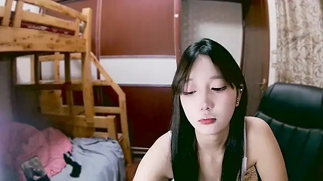 Snapshot of lulu-2002 chatting on 31, 12, 2024 lulu-2002 online show from 31, 12, 2024