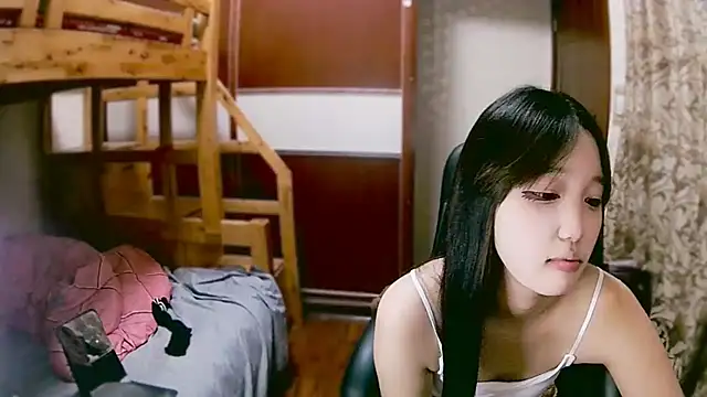 Snapshot of lulu-2002 chatting on 31, 12, 2024 lulu-2002 online show from 31, 12, 2024