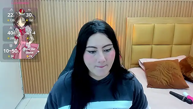 LOLAMAXI online show from 6, 8, 2026
